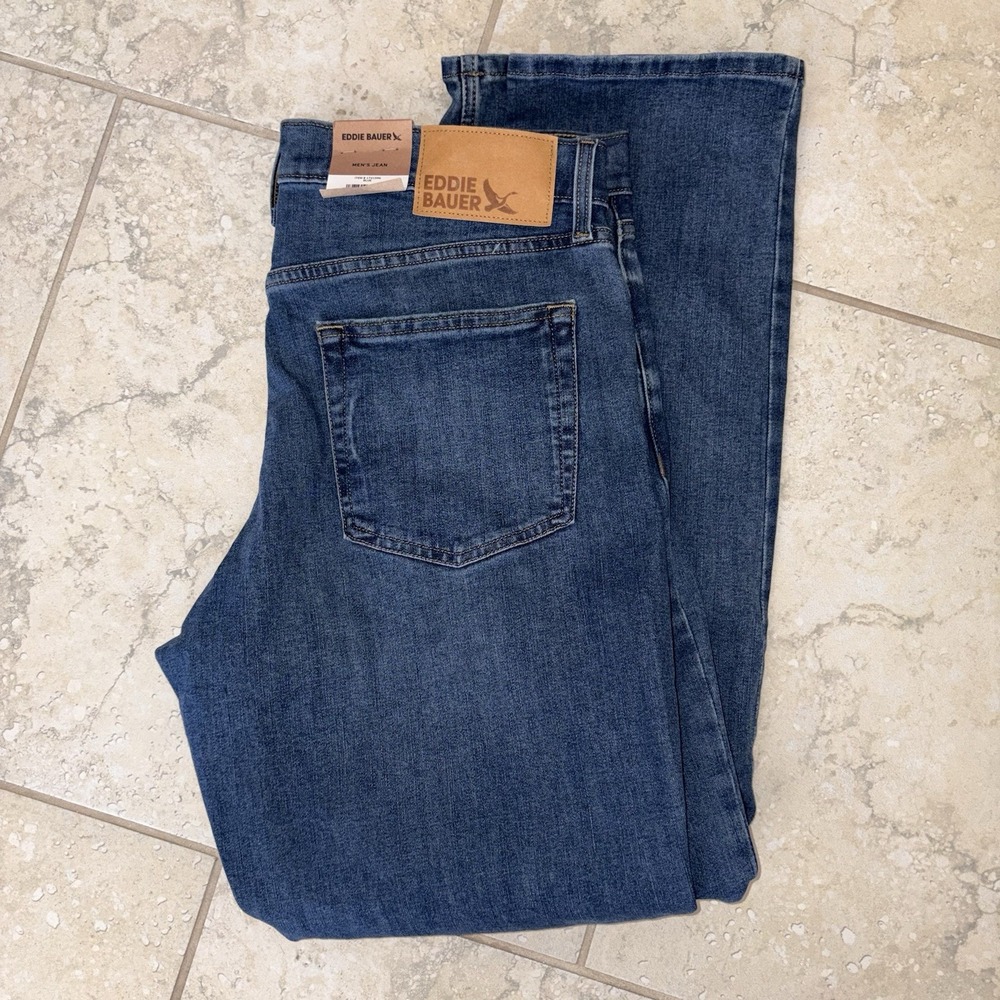 Eddie Bauer Men's Classic Straight Fit Stretch Denim Jeans 34 X 32 New